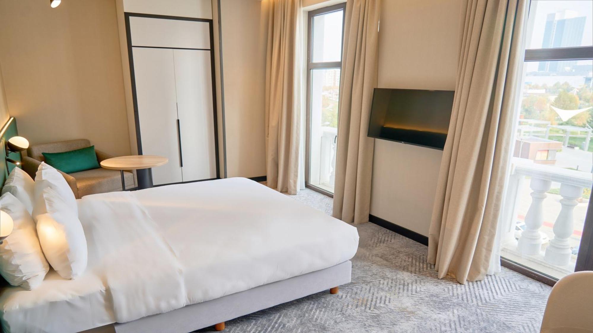 Holiday Inn Tashkent City By Ihg Ngoại thất bức ảnh