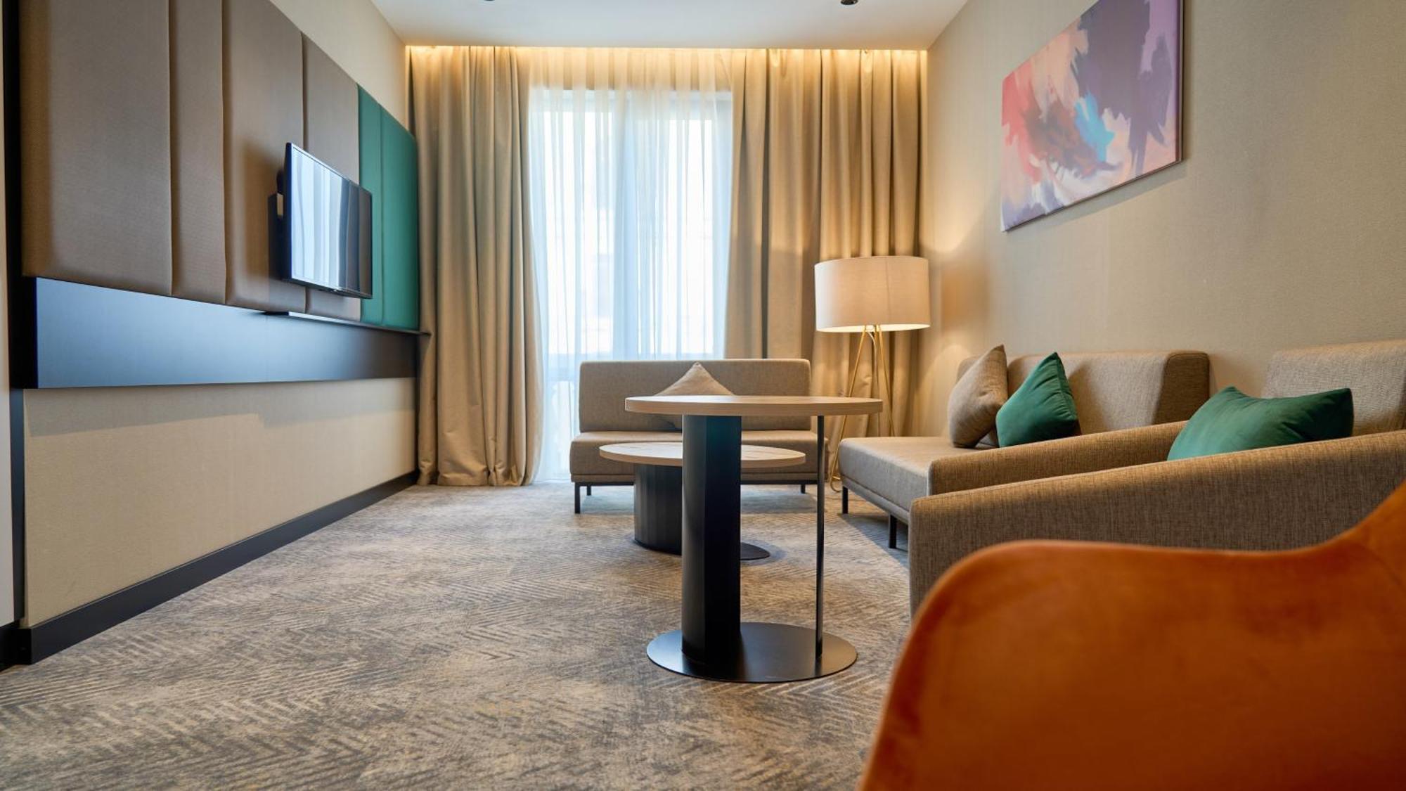 Holiday Inn Tashkent City By Ihg Ngoại thất bức ảnh